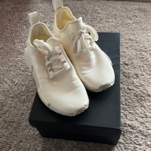 Adidas Nmd_R1 in white